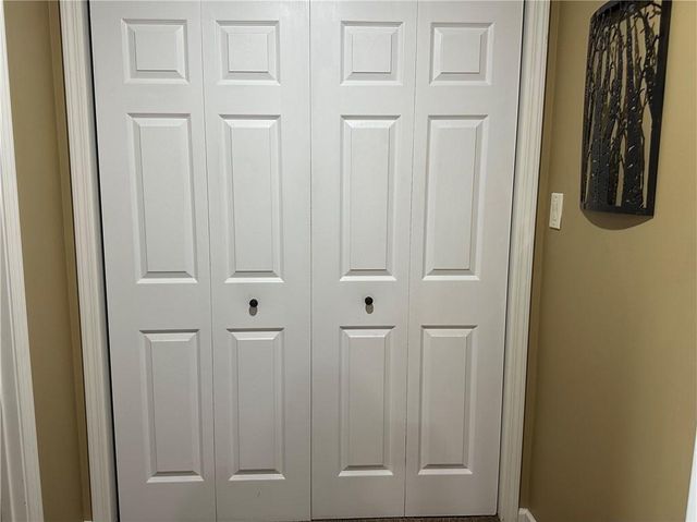 729 SE Claremont Street, Lee's Summit, MO 64063