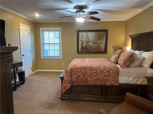 729 SE Claremont Street, Lee's Summit, MO 64063