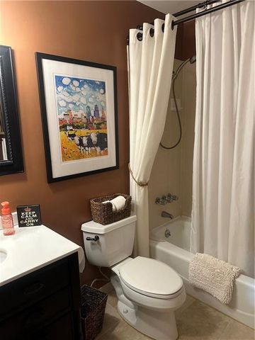 729 SE Claremont Street, Lee's Summit, MO 64063