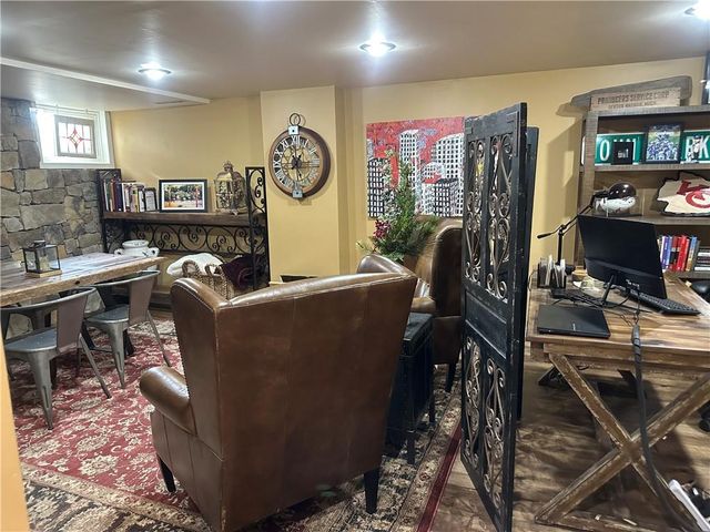 729 SE Claremont Street, Lee's Summit, MO 64063