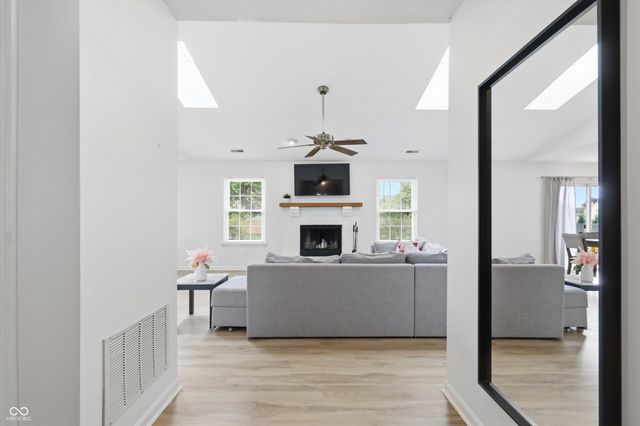 541 E Pine Ridge Drive, Westfield, IN 46074