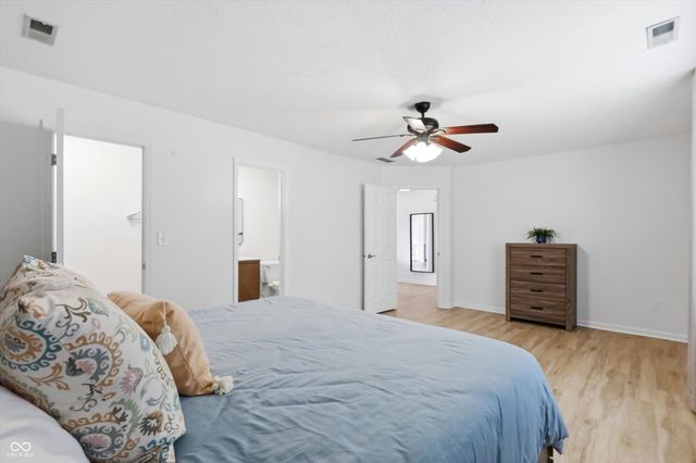 541 E Pine Ridge Drive, Westfield, IN 46074