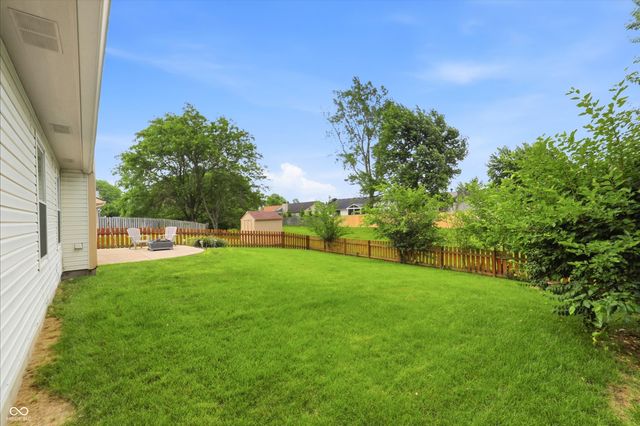 541 E Pine Ridge Drive, Westfield, IN 46074