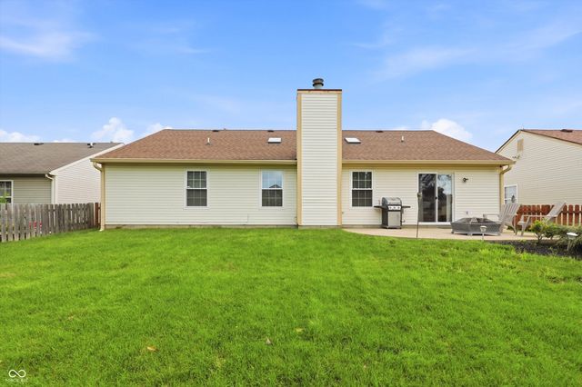 541 E Pine Ridge Drive, Westfield, IN 46074