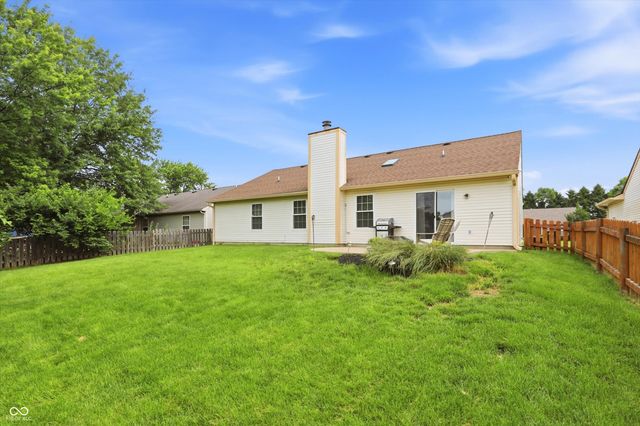 541 E Pine Ridge Drive, Westfield, IN 46074