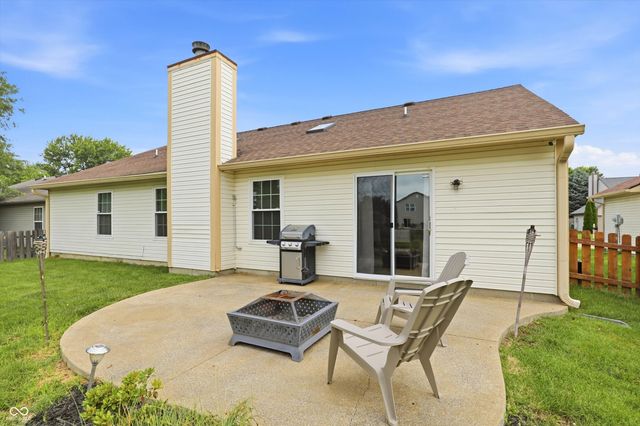 541 E Pine Ridge Drive, Westfield, IN 46074