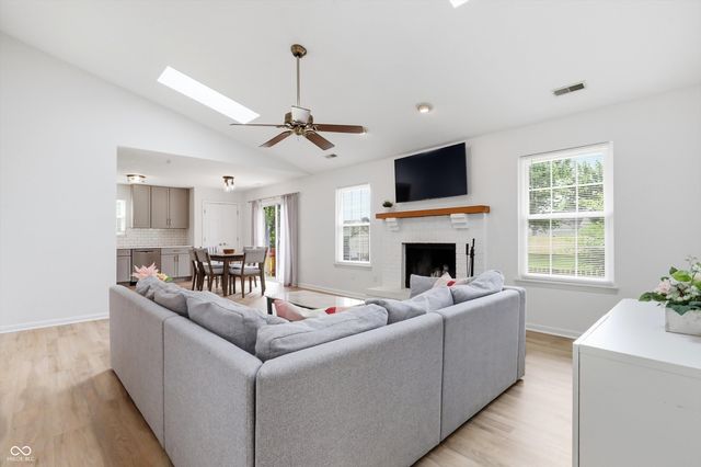 541 E Pine Ridge Drive, Westfield, IN 46074