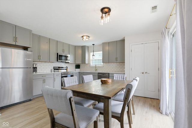 541 E Pine Ridge Drive, Westfield, IN 46074