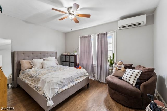 111 Yale Ter, Linden City, NJ 07036