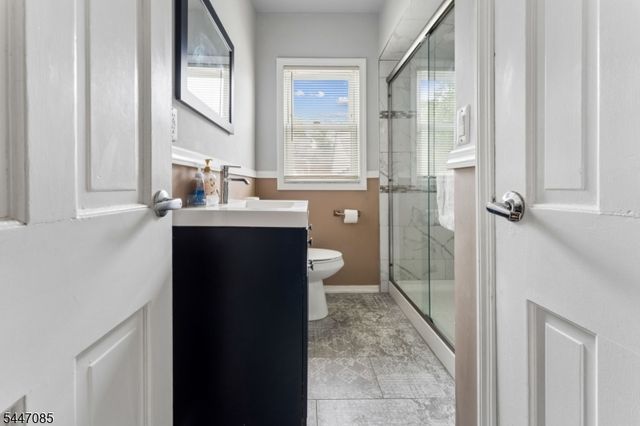 111 Yale Ter, Linden City, NJ 07036
