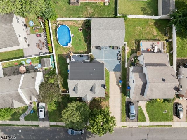 111 Yale Ter, Linden City, NJ 07036