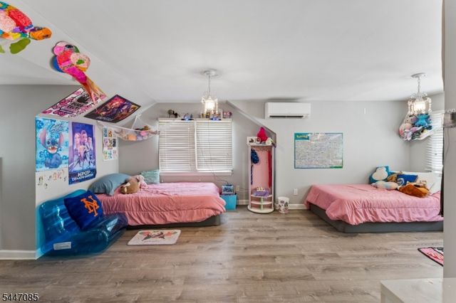 111 Yale Ter, Linden City, NJ 07036