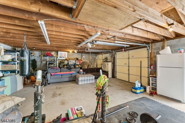 111 Yale Ter, Linden City, NJ 07036