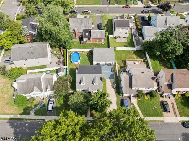 111 Yale Ter, Linden City, NJ 07036
