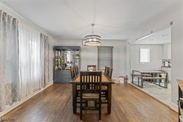 111 Yale Ter, Linden City, NJ 07036