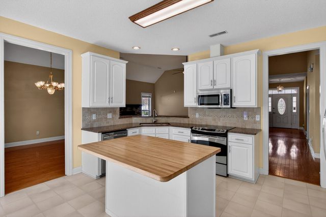 18 Muirfield Village Court, Summerville, SC 29483