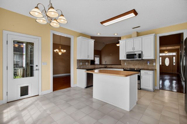 18 Muirfield Village Court, Summerville, SC 29483