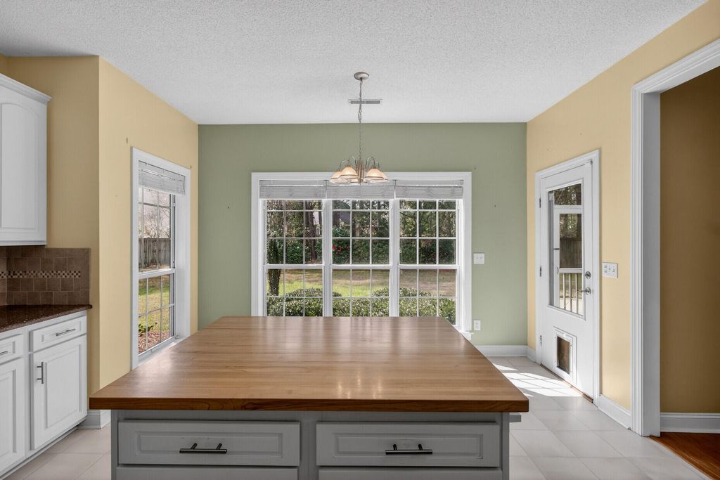 Image 16 of property listing at 18 Muirfield Village Court, Summerville, SC 29483