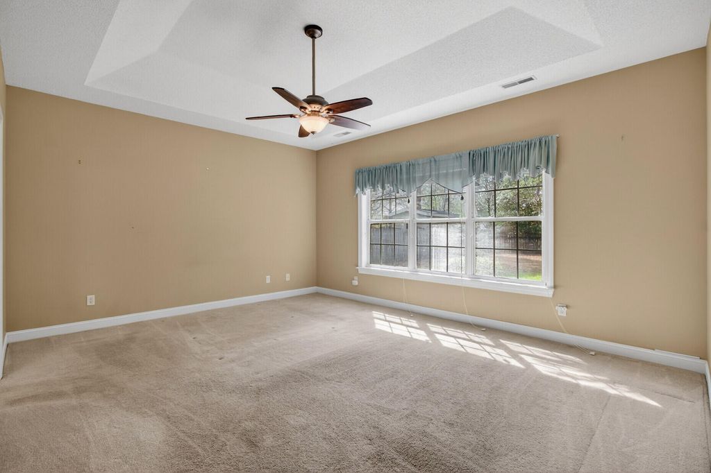 Image 18 of property listing at 18 Muirfield Village Court, Summerville, SC 29483