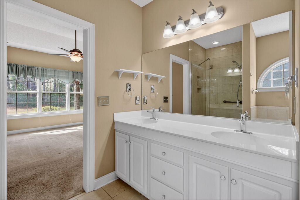 Image 21 of property listing at 18 Muirfield Village Court, Summerville, SC 29483