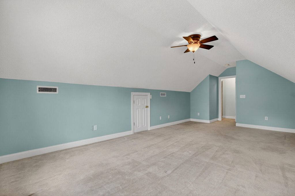 Image 33 of property listing at 18 Muirfield Village Court, Summerville, SC 29483