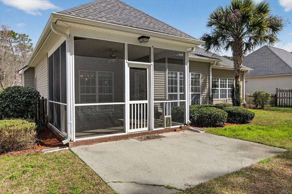 Image 35 of property listing at 18 Muirfield Village Court, Summerville, SC 29483