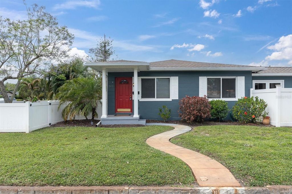 200 62ND STREET N, St Petersburg, FL 33710