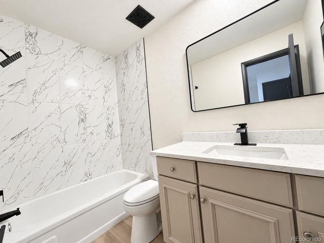 2742 S Xanadu Way, Aurora, CO 80014