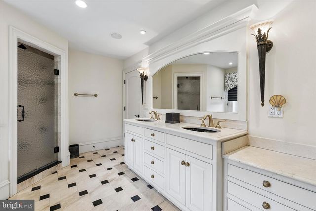 909 N PENN OAK, Lower Gwynedd, PA 19002