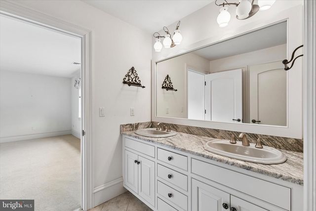 909 N PENN OAK, Lower Gwynedd, PA 19002