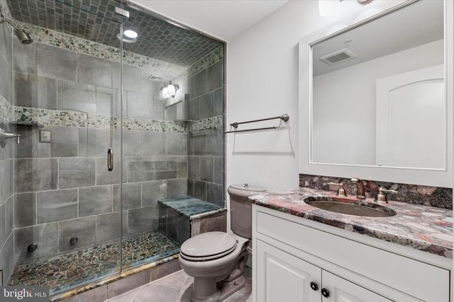 909 N PENN OAK, Lower Gwynedd, PA 19002