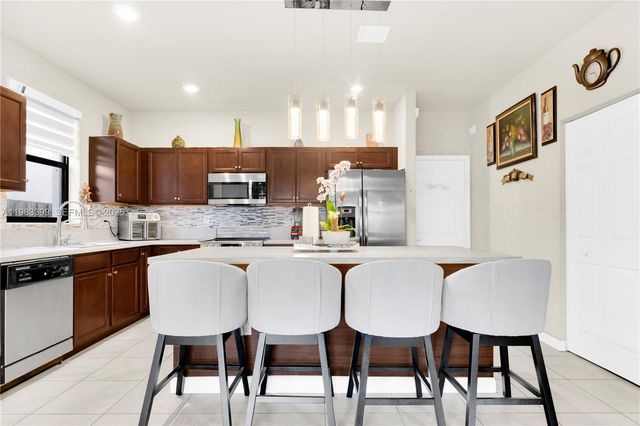 11827 SW 242nd Ter, Homestead, FL 33032