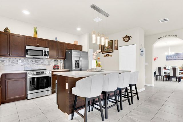 11827 SW 242nd Ter, Homestead, FL 33032