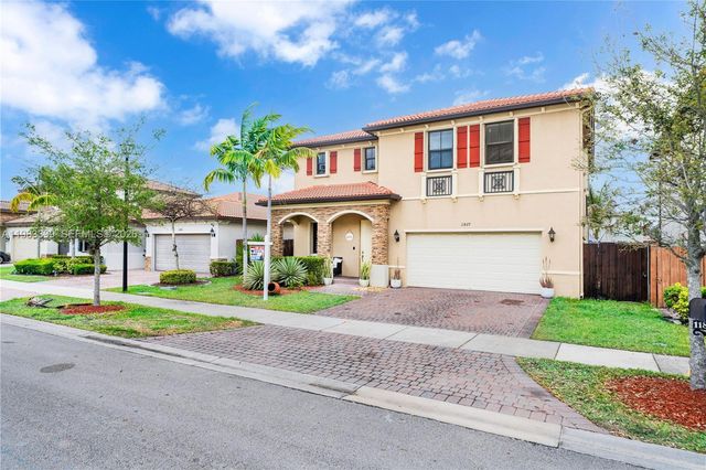 11827 SW 242nd Ter, Homestead, FL 33032