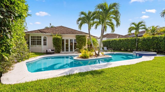2443 Muir Circle, Wellington, FL 33414