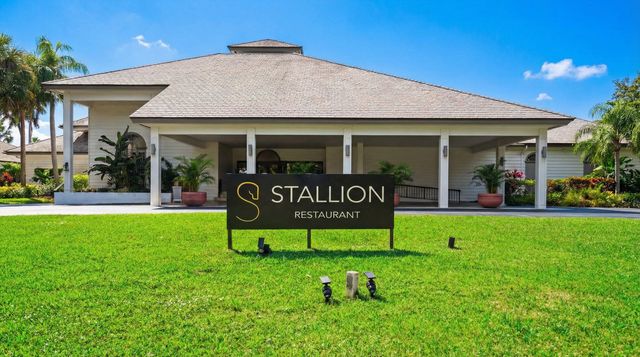 2443 Muir Circle, Wellington, FL 33414