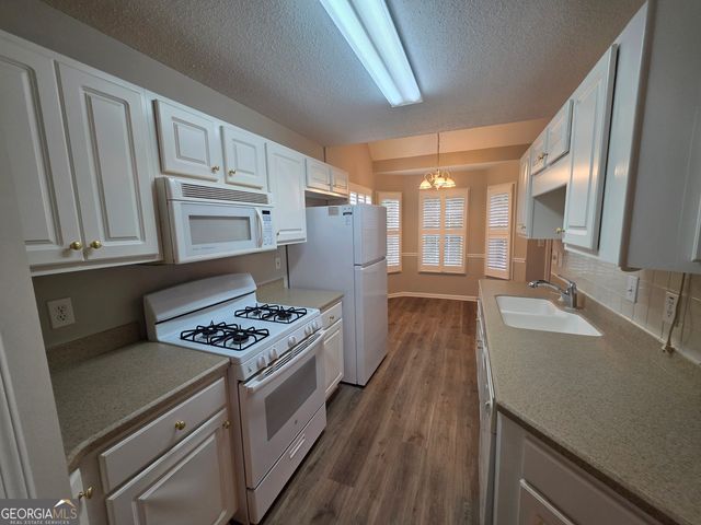 120 Cloverwood Drive, Fayetteville, GA 30215