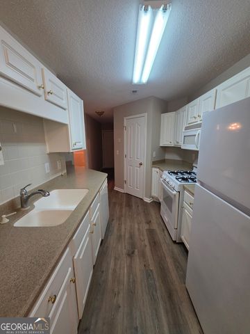 120 Cloverwood Drive, Fayetteville, GA 30215