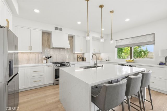 22915 Raintree Lane, Saugus, CA 91390