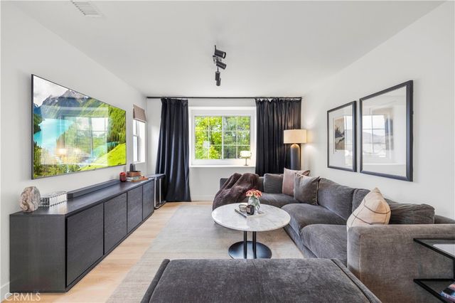 22915 Raintree Lane, Saugus, CA 91390