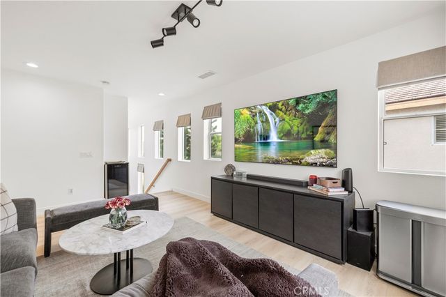 22915 Raintree Lane, Saugus, CA 91390