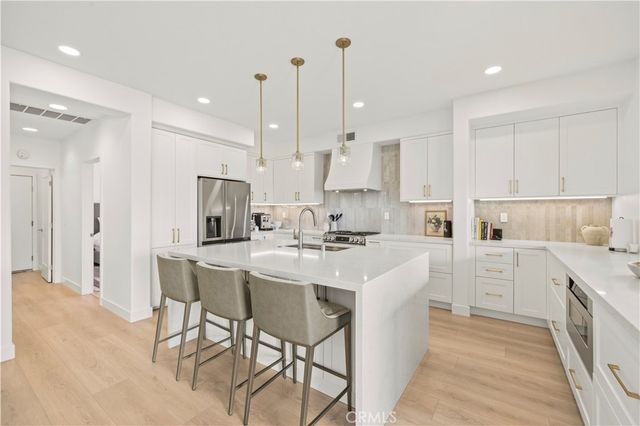 22915 Raintree Lane, Saugus, CA 91390