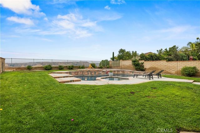 22915 Raintree Lane, Saugus, CA 91390