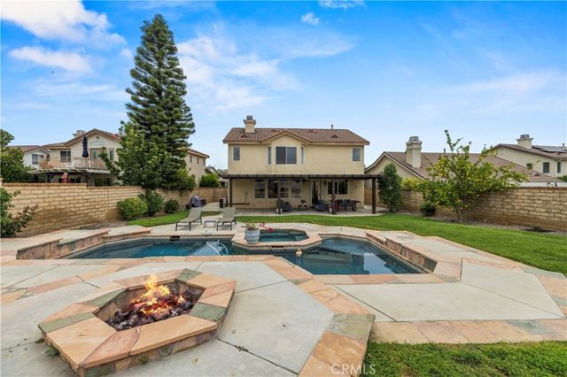 22915 Raintree Lane, Saugus, CA 91390