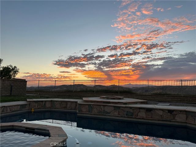 22915 Raintree Lane, Saugus, CA 91390