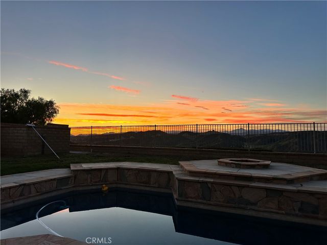 22915 Raintree Lane, Saugus, CA 91390