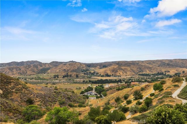 22915 Raintree Lane, Saugus, CA 91390