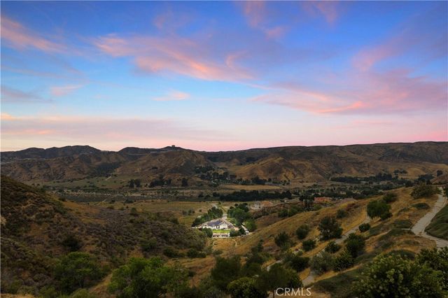 22915 Raintree Lane, Saugus, CA 91390