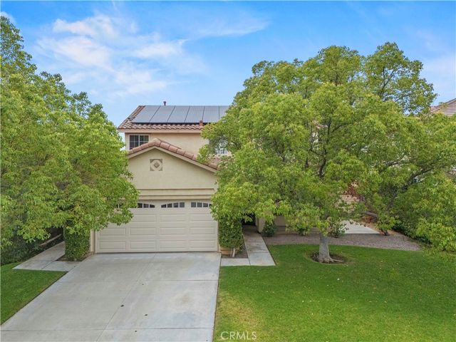 22915 Raintree Lane, Saugus, CA 91390