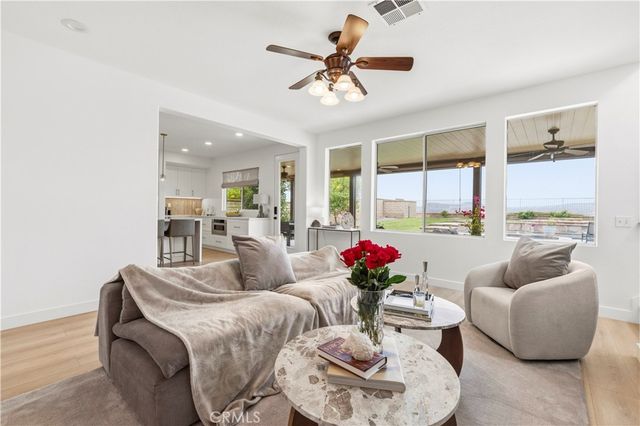 22915 Raintree Lane, Saugus, CA 91390